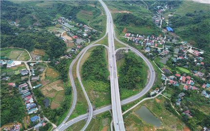 Lào Cai đón mùa Xuân khởi sắc