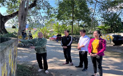 Người có uy tín ở Bằng Mạc: Đồng hành đưa pháp luật vào đời sống đồng bào DTTS