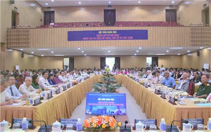 TP. Hồ Chí Minh đánh giá 50 năm xây dựng, phát triển và định hướng cho tương lai