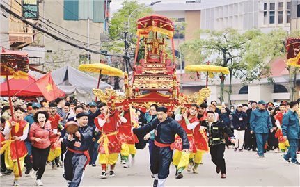 Phát triển du lịch bền vững từ tài nguyên lễ hội truyền thống