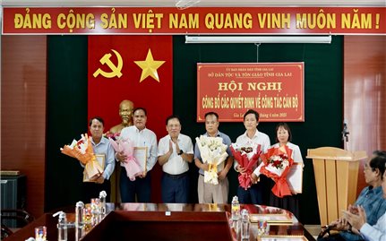 Sở Dân tộc và Tôn giáo tỉnh Gia Lai công bố các Quyết định về công tác cán bộ