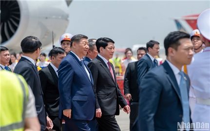Tổng Bí thư, Chủ tịch Trung Quốc Tập Cận Bình đến Hà Nội, bắt đầu thăm cấp Nhà nước tới Việt Nam