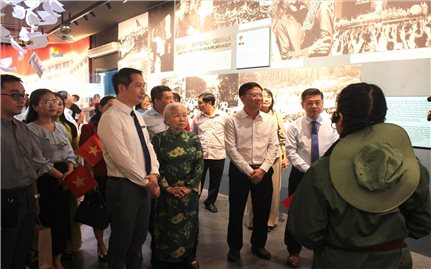 TP. Hồ Chí Minh: Trưng bày 140 hiện vật, tài liệu từ Hiệp định Paris đến Đại thắng mùa Xuân 1975