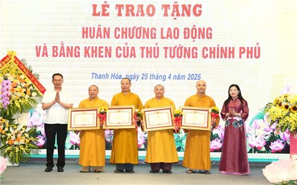 Thanh Hóa: Lãnh đạo tỉnh gặp mặt và chúc mừng các chức sắc Phật giáo nhân dịp Đại lễ Phật đản