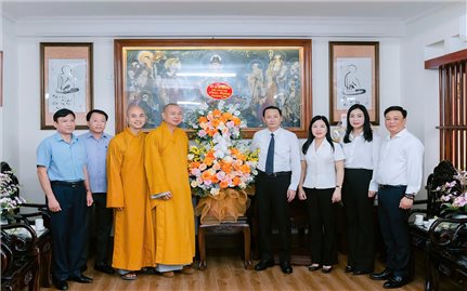 Lãnh đạo tỉnh Thanh Hóa thăm, chúc mừng Ban Trị sự Giáo hội Phật giáo tỉnh nhân Lễ Phật đản