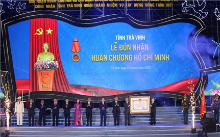 Trà Vinh đón nhận Huân chương Hồ Chí Minh và công bố hoàn thành xây dựng nông thôn mới