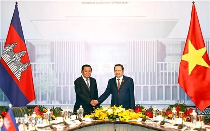 Chủ tịch Quốc hội Trần Thanh Mẫn hội kiến Chủ tịch Đảng Nhân dân Campuchia, Chủ tịch Thượng viện Campuchia Hun Sen