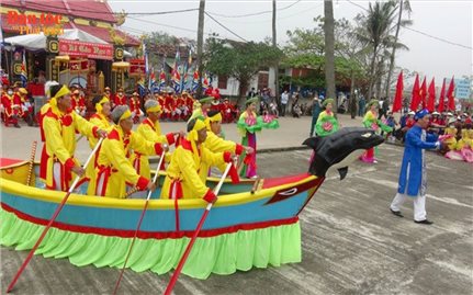 Lễ hội cầu ngư Rằm tháng Tư