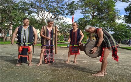 Tiếng Tíc vẫn vang lên giữa núi rừng Nam Giang