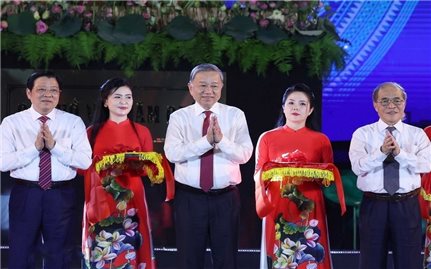 Tổng Bí thư Tô Lâm dự Lễ khai mạc Lễ hội Làng Sen năm 2025