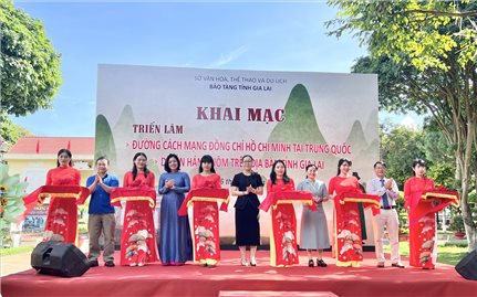 Gia Lai: Khai mạc triển lãm chuyên đề 
