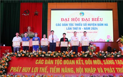 Bí thư Chi bộ Sán Chỉ học và làm theo Bác từ những việc giản dị nhất