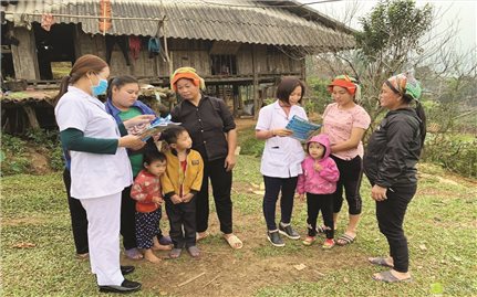 Ưu tiên đầu tư phát triển toàn diện vùng đồng bào DTTS