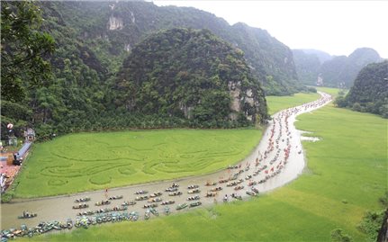 Khai mạc Tuần Du lịch Ninh Bình năm 2025 “Sắc vàng Tam Cốc - Tràng An”