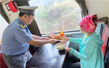 Người phụ nữ nghèo tìm cách trốn vé tàu và hành động đẹp của nhân viên đường sắt