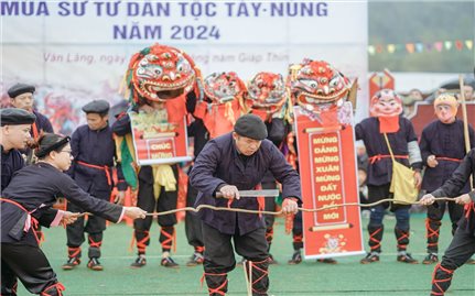 Văn Lãng (Lạng Sơn): Nâng cao mức hưởng thụ, tham gia các hoạt động và sáng tạo văn hóa cho người dân