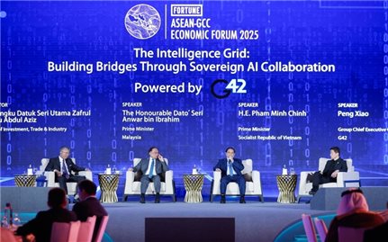 Thủ tướng: Nếu không được chuyển giao, Việt Nam vẫn phải tự chủ phát triển công nghệ cao