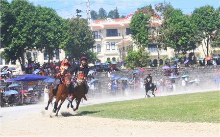 98 nài ngựa tham gia vòng loại Giải đua ngựa truyền thống huyện Bắc Hà lần thứ 18 năm 2025