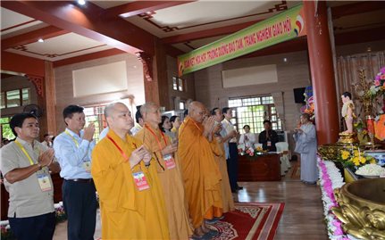 Cà Mau: Sở Dân tộc và Tôn giáo tổ chức đoàn thăm, chúc mừng Đại lễ Phật đản Vesak 2025
