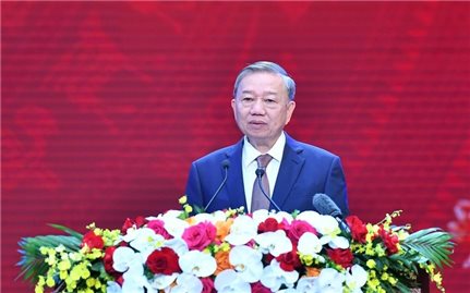ĐỘT PHÁ THỂ CHẾ, PHÁP LUẬT ĐỂ ĐẤT NƯỚC VƯƠN MÌNH