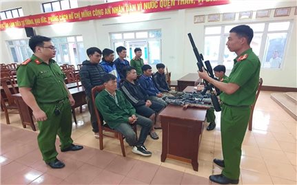 Đắk Lắk: Bắt giữ 7 đối tượng mang súng vào rừng săn bắn