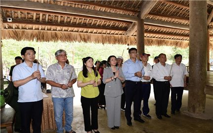 Đoàn đại biểu Quốc hội tỉnh Quảng Bình thăm “Thủ đô Khu giải phóng” Tân Trào
