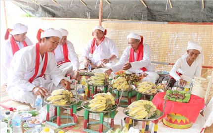 Di sản văn hóa ở làng Chăm Bỉnh Nghĩa
