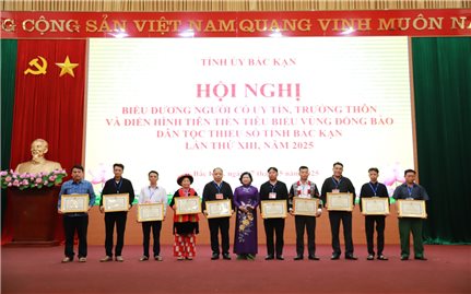 Những người góp phần vun đắp khối đại đoàn kết toàn dân tộc