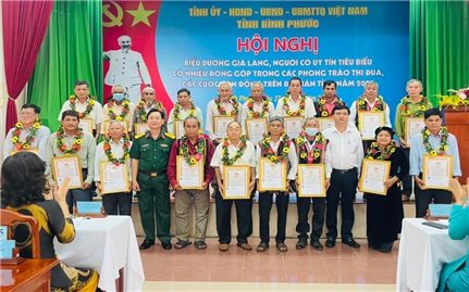 Những người góp sức giữ bình yên nơi xóm bản