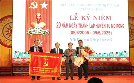 Tu Mơ Rông (Kon Tum): Đi lên từ gian khó, xây dựng huyện phát triển và giàu bản sắc