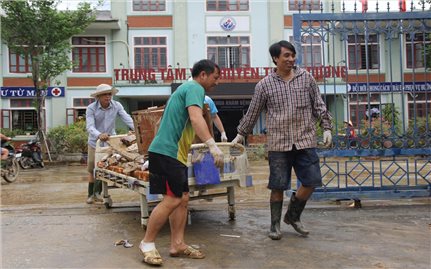 Trung tâm y tế Tương Dương tê liệt vì lũ