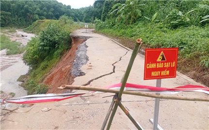 Đường bản vùng biên Thanh Hóa bị 