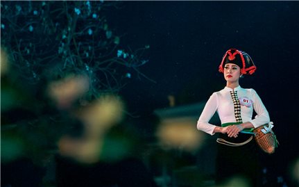 Khăn piêu kết tinh văn hóa Thái