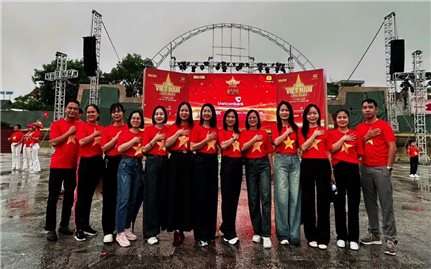 Hằng nghìn người dân tham gia chương trình “Cùng Việt Nam tiến bước” tại Thanh Hóa