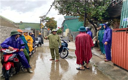 Chạy đua cùng bão