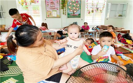 Đón bão tại vị trí tránh trú tạm thời