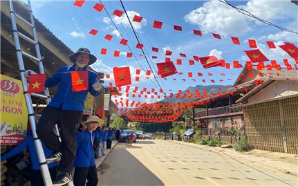 Tết Độc lập ở trên 