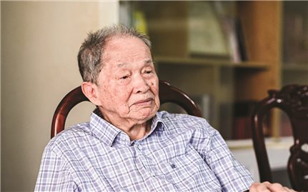 Ký ức về mùa Thu lịch sử trong trí nhớ của nhà tình báo huyền thoại