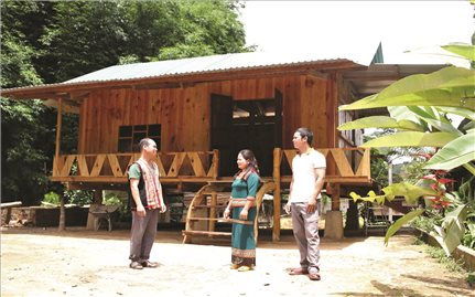 Người có uy tín chung tay xây dựng quê hương
