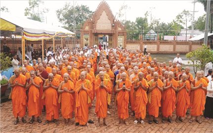 Những “ngọn lửa thiêng” cháy mãi trong lòng dân tộc