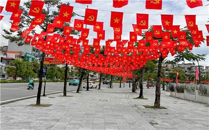 Từ phố biển đến bản làng, rộn ràng Quốc khánh