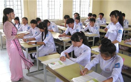 Từ năm học 2025 - 2026: Học sinh cấp THCS và THPT sẽ học 2 buổi mỗi ngày