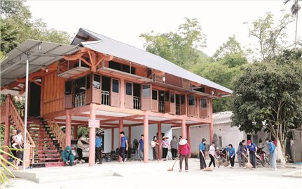 Hành trình nhân văn kết nối ý Đảng, lòng Dân