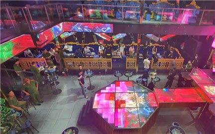 Đột kích quán Bar ở Buôn Ma Thuột, phát hiện nhiều người dương tính với ma túy
