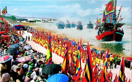 Nâng tầm quy mô Lễ hội Mùa Thu Côn Sơn - Kiếp Bạc 2025 gắn với quảng bá giá trị Di sản văn hóa thế giới mới
