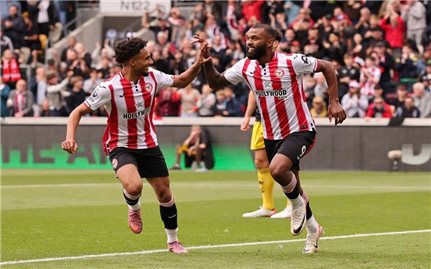 Brentford quật ngã Manchester United 3-1 tại vòng 6 Ngoại hạng Anh