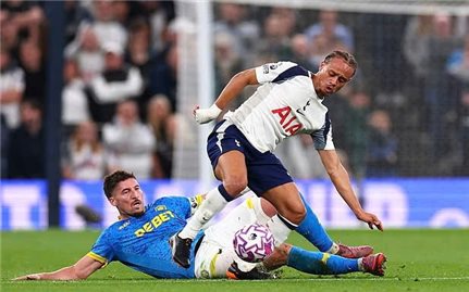 Tottenham thoát thua nhờ khoảnh khắc lóe sáng phút 90+4, Wolves tiếc nuối đánh rơi chiến thắng đầu tay