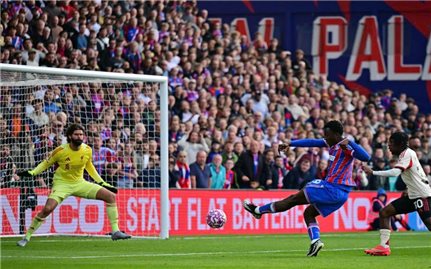 Crystal Palace quật ngã Liverpool bằng “cú đấm” vào phút cuối