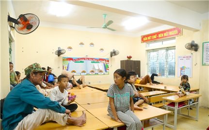Quản lý chặt chẽ học sinh nội trú, bán trú ở các địa phương vùng tâm bão số 10