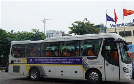 65 cán bộ, công nhân Điện lực Quảng Ninh khẩn cấp vào Nghệ An khắc phục hậu quả bão số 10